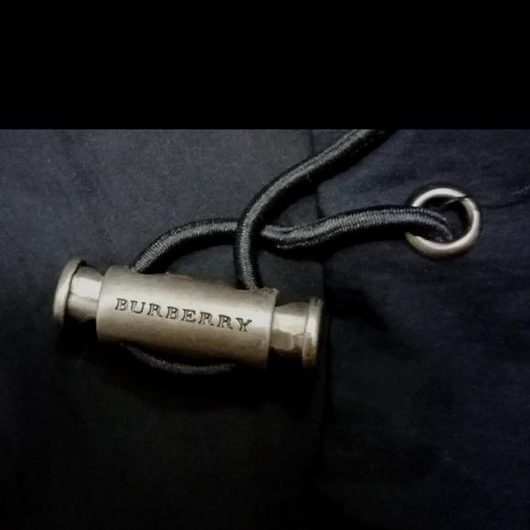 ❌. SOLD ❌. Burberry Rain Coat Sz M. Black Color. - Picture 8 of 10